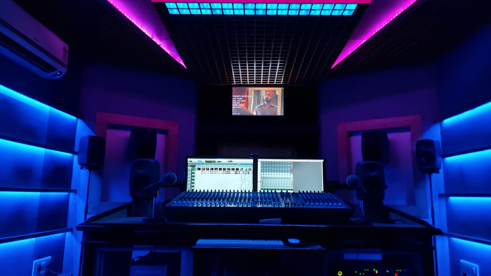 Front view of the Divine Digital Studio mixing console